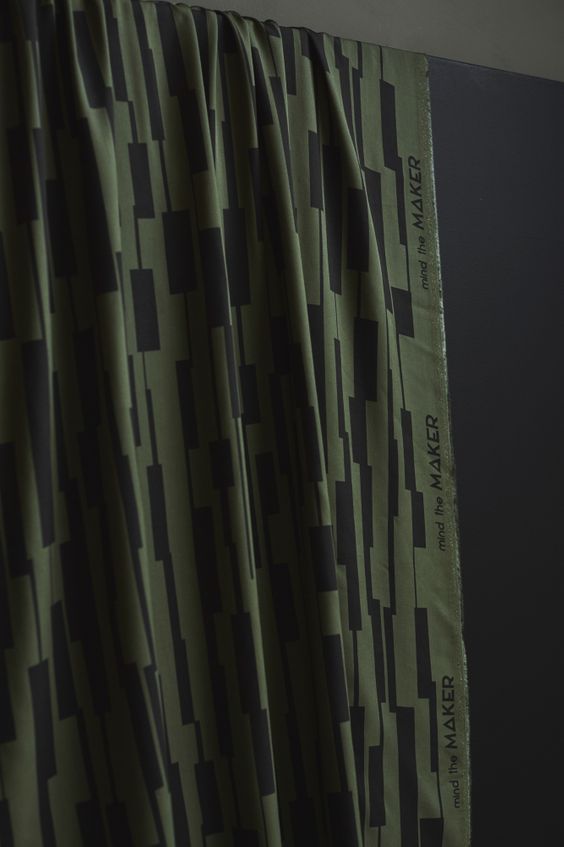 UN-SQUARE - KHAKI