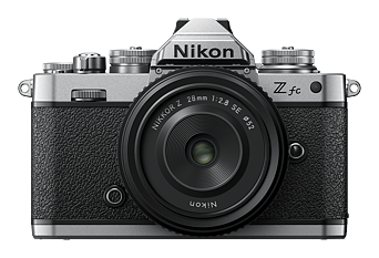 Nikon Z FC + 28/2,8 SE