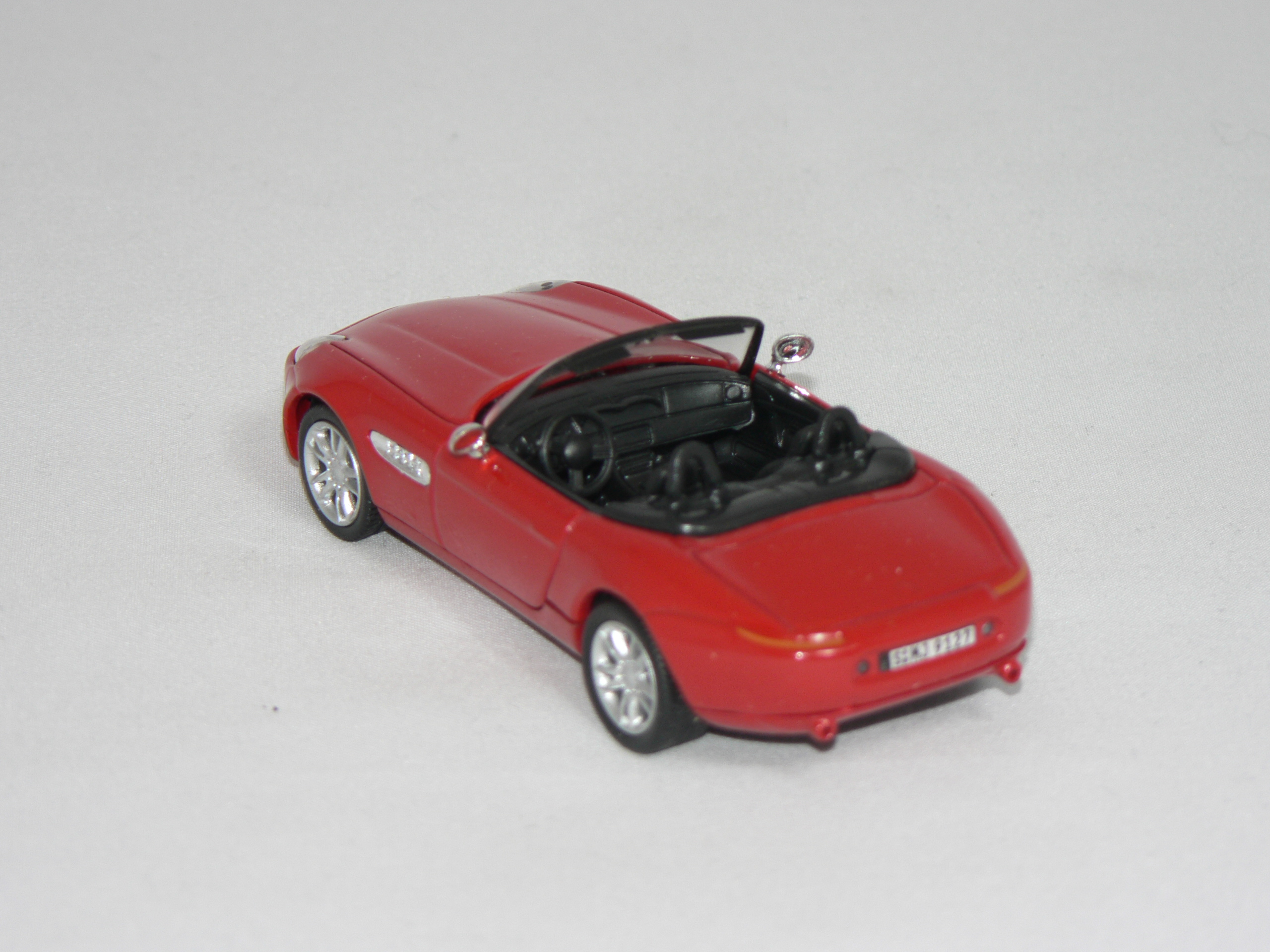 BMW Z8   2000  1:43  AutoMaxx - 2