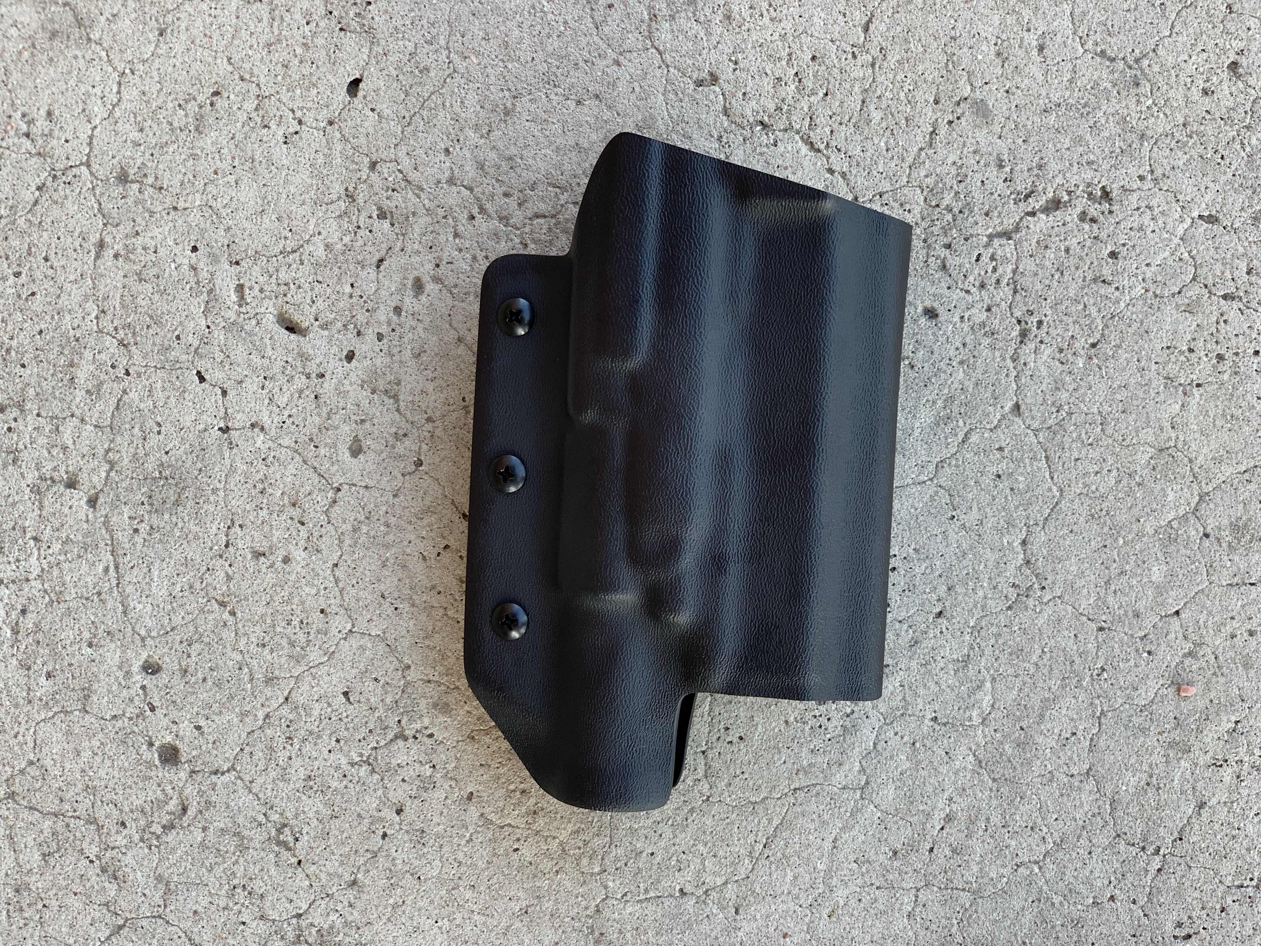 OTG - Glock 17 MKiii Outside Waistband w/ Light (SFX300U)