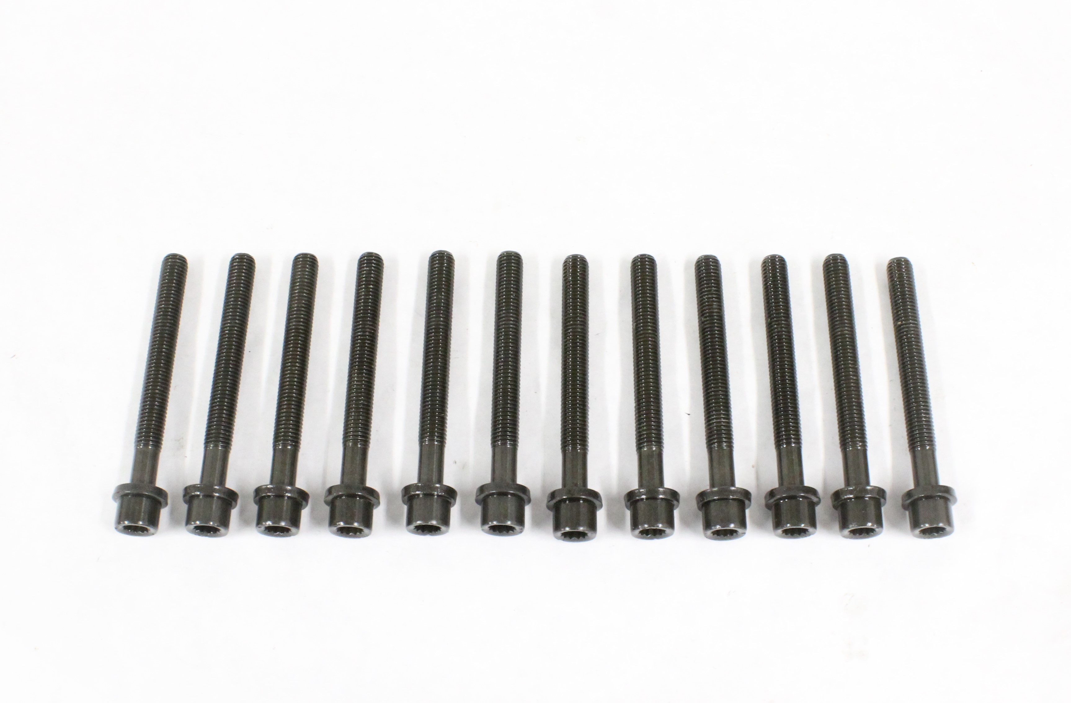 Bolt kit, cylinder head (D52)