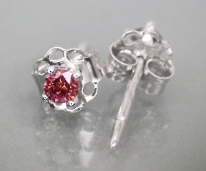 Extremely rare genuine pink red diamond gold earrings - 3