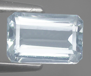 0.57 ct emerald shaped beautiful natural aquamarine gemstone!