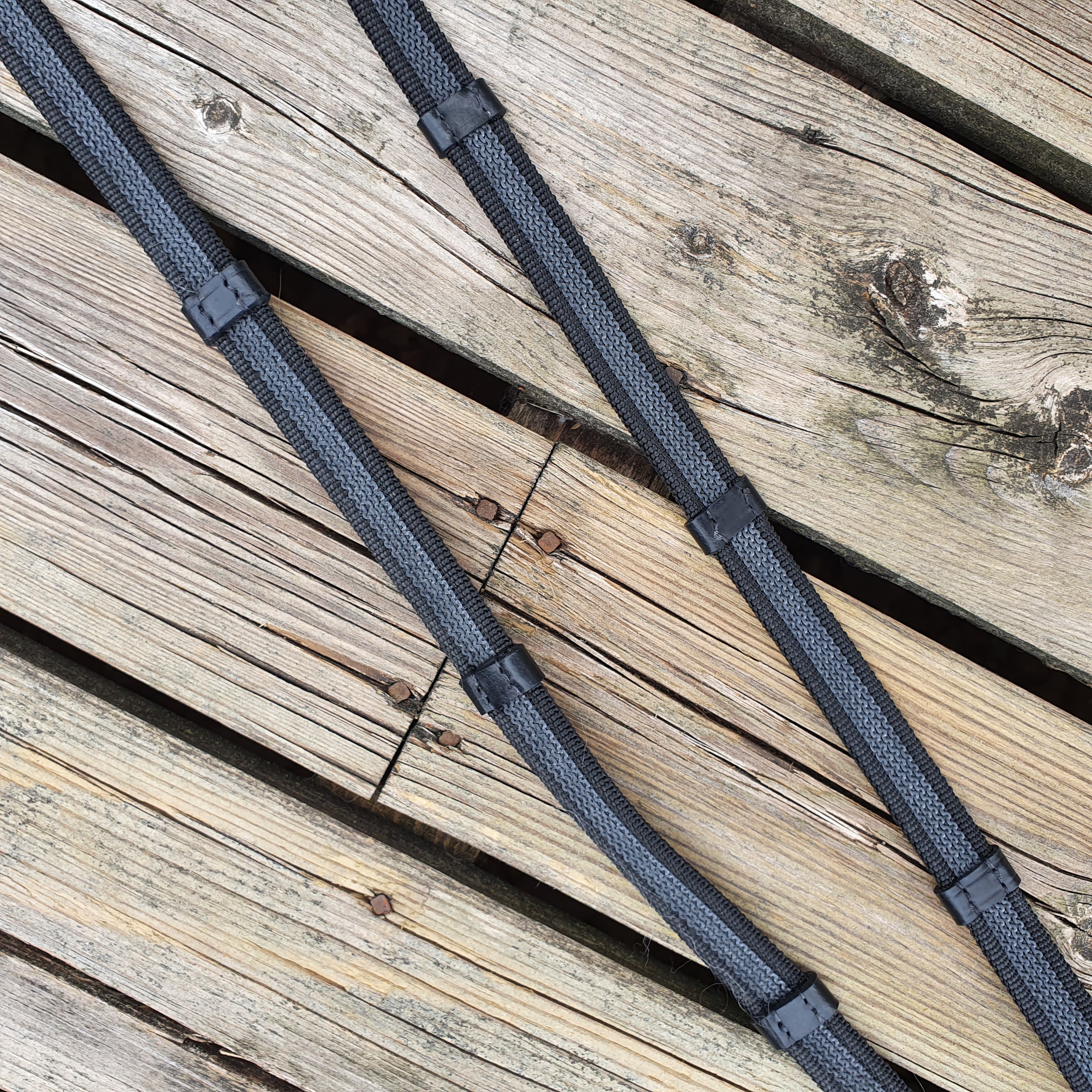 Nordic-Hors svart supergrepp tyglar med stopp med hakar i crom Längd  254 cm bredd 15 mm  - 2