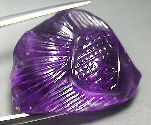 26.47 ct stor hand graverad naturlig ametist ädelsten