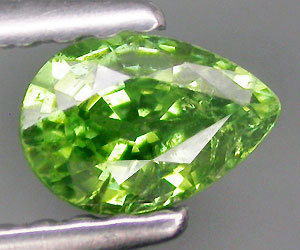 Granate demantoide natural certificado raro de 0,43 ct - 2