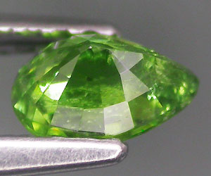 Granate demantoide natural certificado raro de 0,43 ct - 3