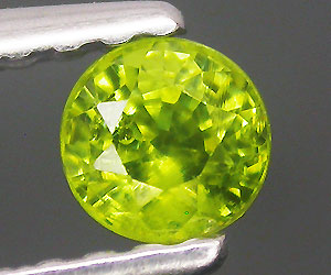 Granate demantoide natural genuino muy raro