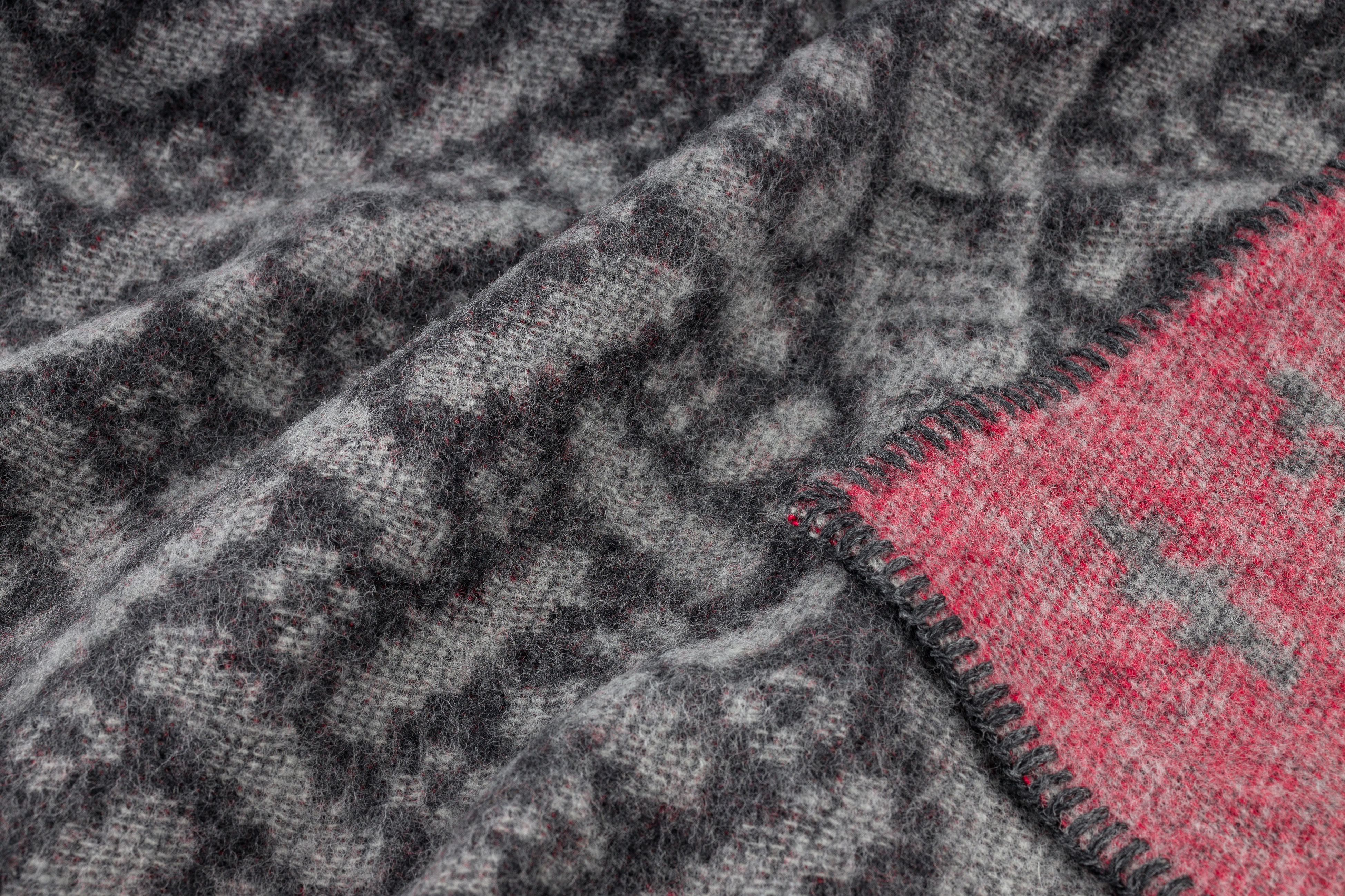 FUTHARK, WOOL BLANKET, 90 x 130 cm - 4
