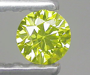 Diamante amarillo canario natural muy raro de 2,8 mm con brillo superior.