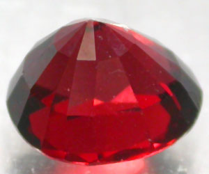 Piedra preciosa de granate piropo natural perfecta de lujo de 2,42 ct - 2