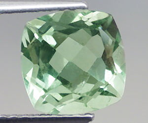 Piedra natural de fluorita verde en forma de cojín de 2,69 ct.