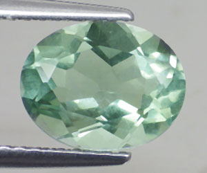 2,39 ct muy bonita fluorita verde natural sin tratar