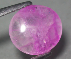 Piedra preciosa hackmanita extremadamente rara de 1,55 ct
