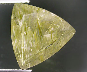 Piedra preciosa de cuarzo rutilo dorado completamente única de 5,29 ct - 2
