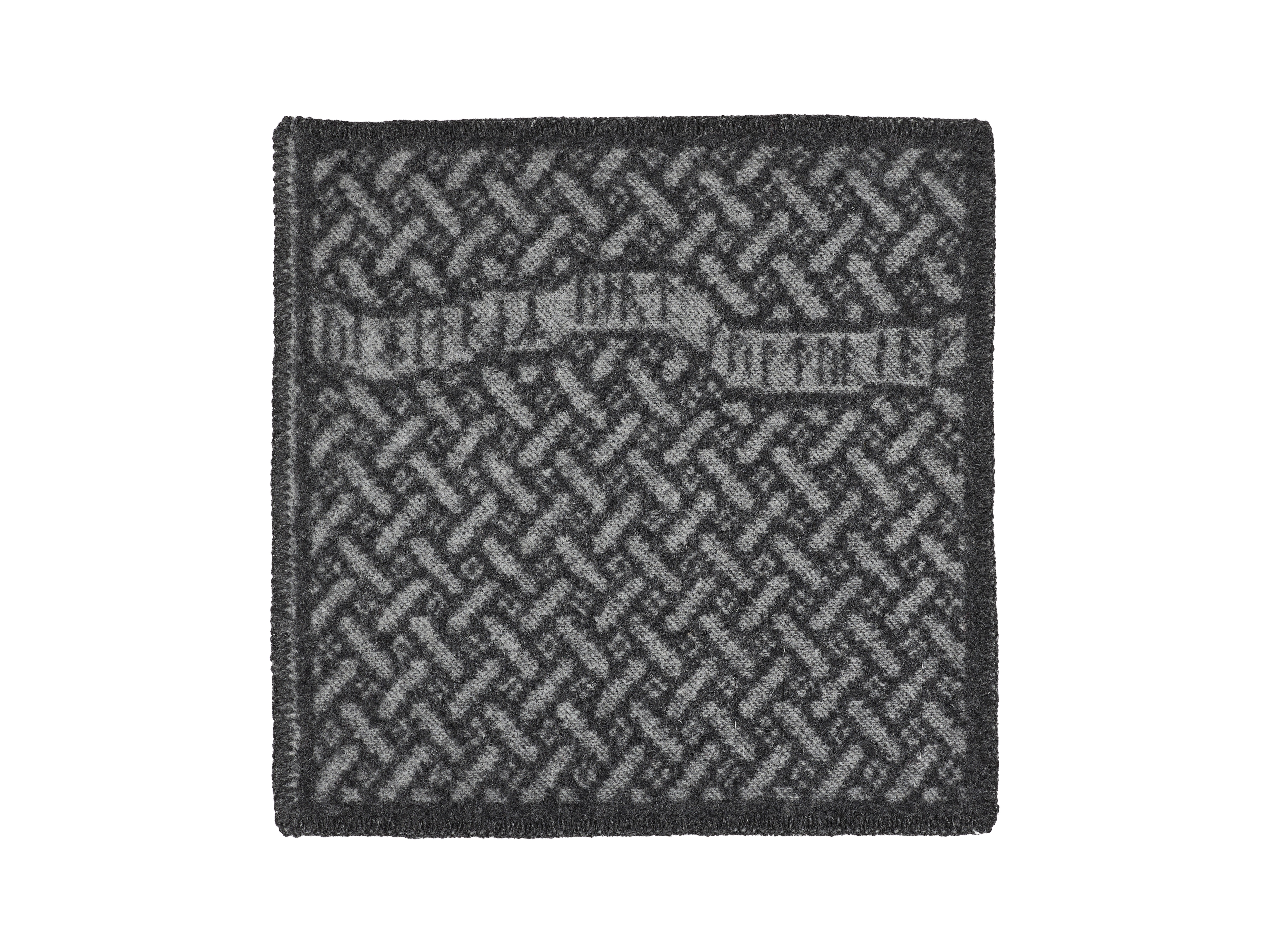 FUTHARK, SITTUNDERLAG, 43 x 43 cm