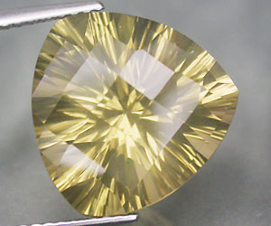 Piedra preciosa de cuarzo champán perfecta de lujo grande de 7,88 quilates