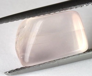 Hermosa piedra preciosa de cuarzo rosa natural sin tratar de 6,10 quilates