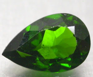 Diópsido de cromo ruso genuino raro natural de lujo de 1,21 ct