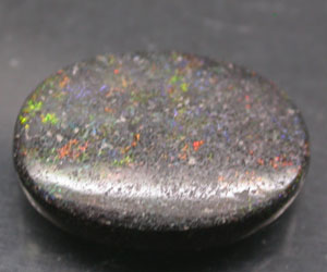 Piedra preciosa de ópalo negro natural única grande de 4,07 ct - 3
