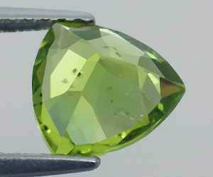 Piedra preciosa de peridoto genuino de alta calidad de lujo de 1,78 quilates - 2