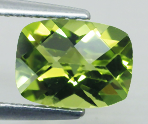 Piedra preciosa de peridoto genuino en forma de cojín de lujo de 1,48 quilates