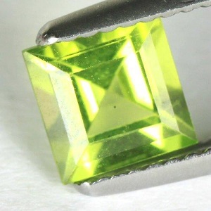 Hermosa piedra preciosa de peridoto natural sin tratar de 1,29 ct