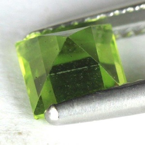 Hermosa piedra preciosa de peridoto natural sin tratar de 1,29 ct - 2