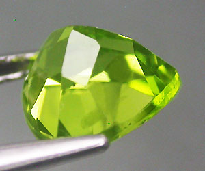 Piedra preciosa de peridoto natural hermosa y lujosa de 1,38 ct - 2
