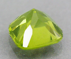 Precioso peridoto natural genuino en forma de cojín - 2