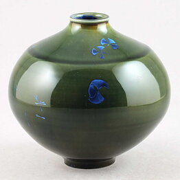Isak Isaksson (2020) Unique Vase with Green Crystalline Glaze 12 cm