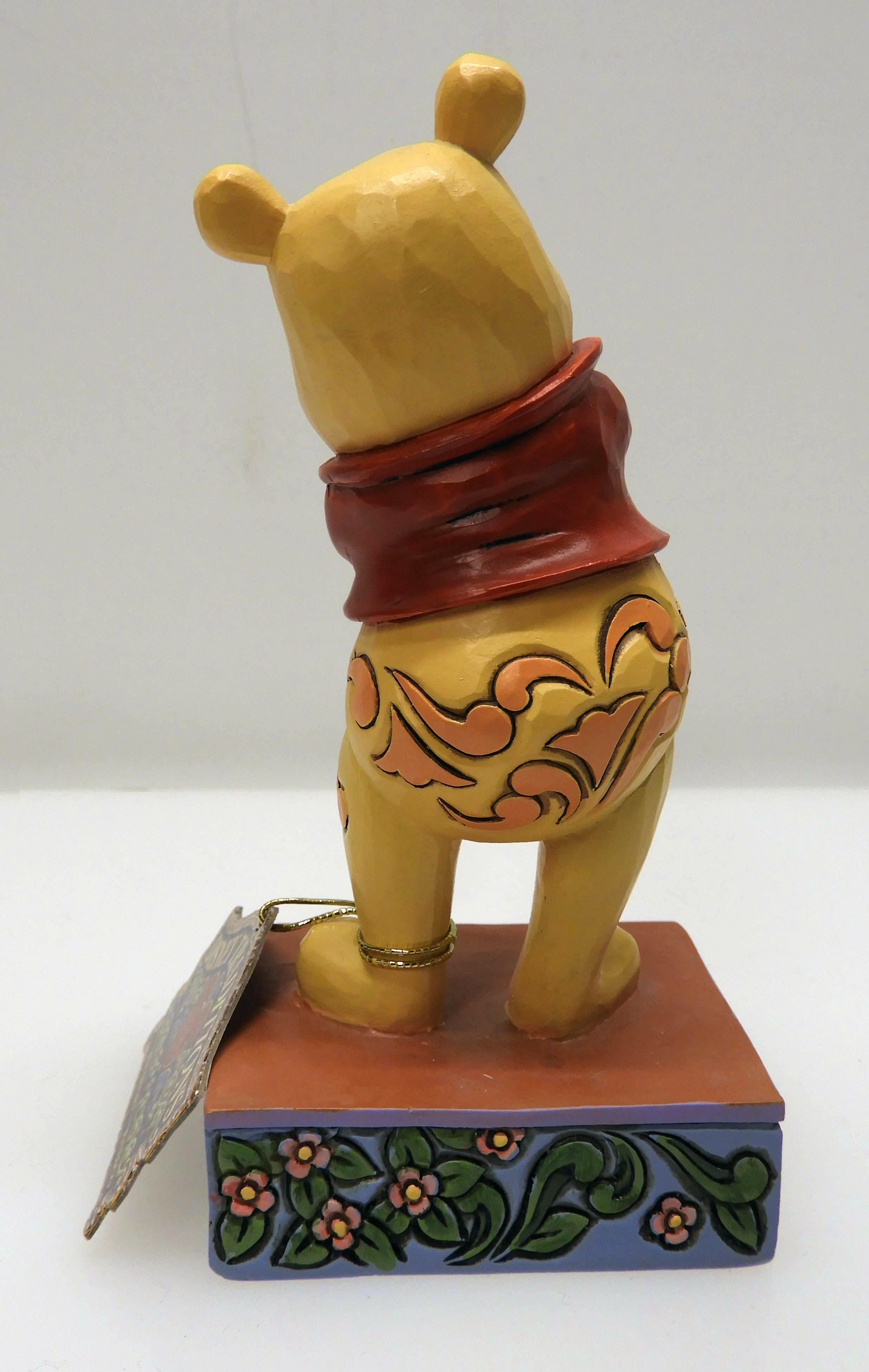 Jim Shore Figurin - Winnie The Pooh - Beloved Bear - 4