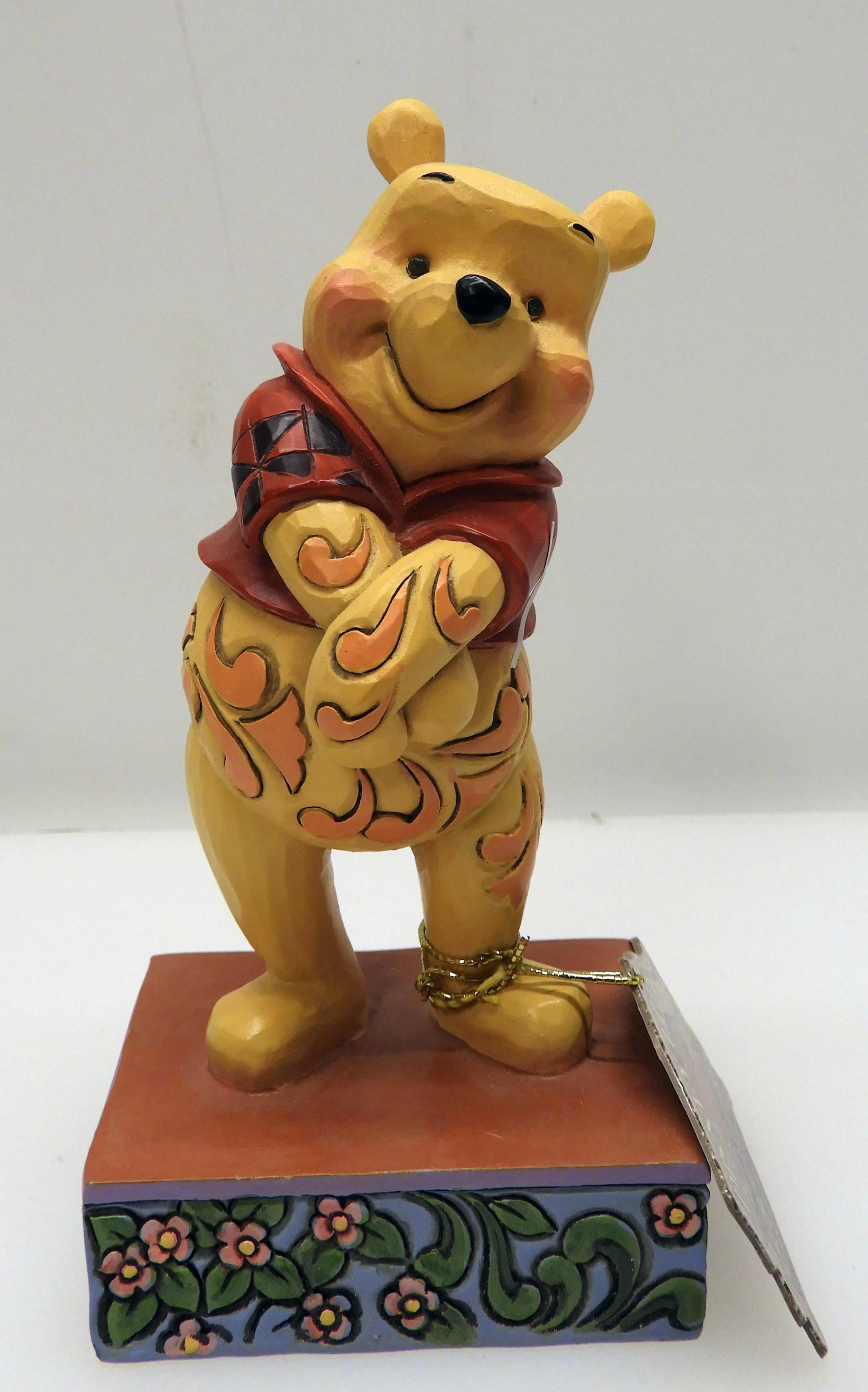 Jim Shore Figurin - Winnie The Pooh - Beloved Bear