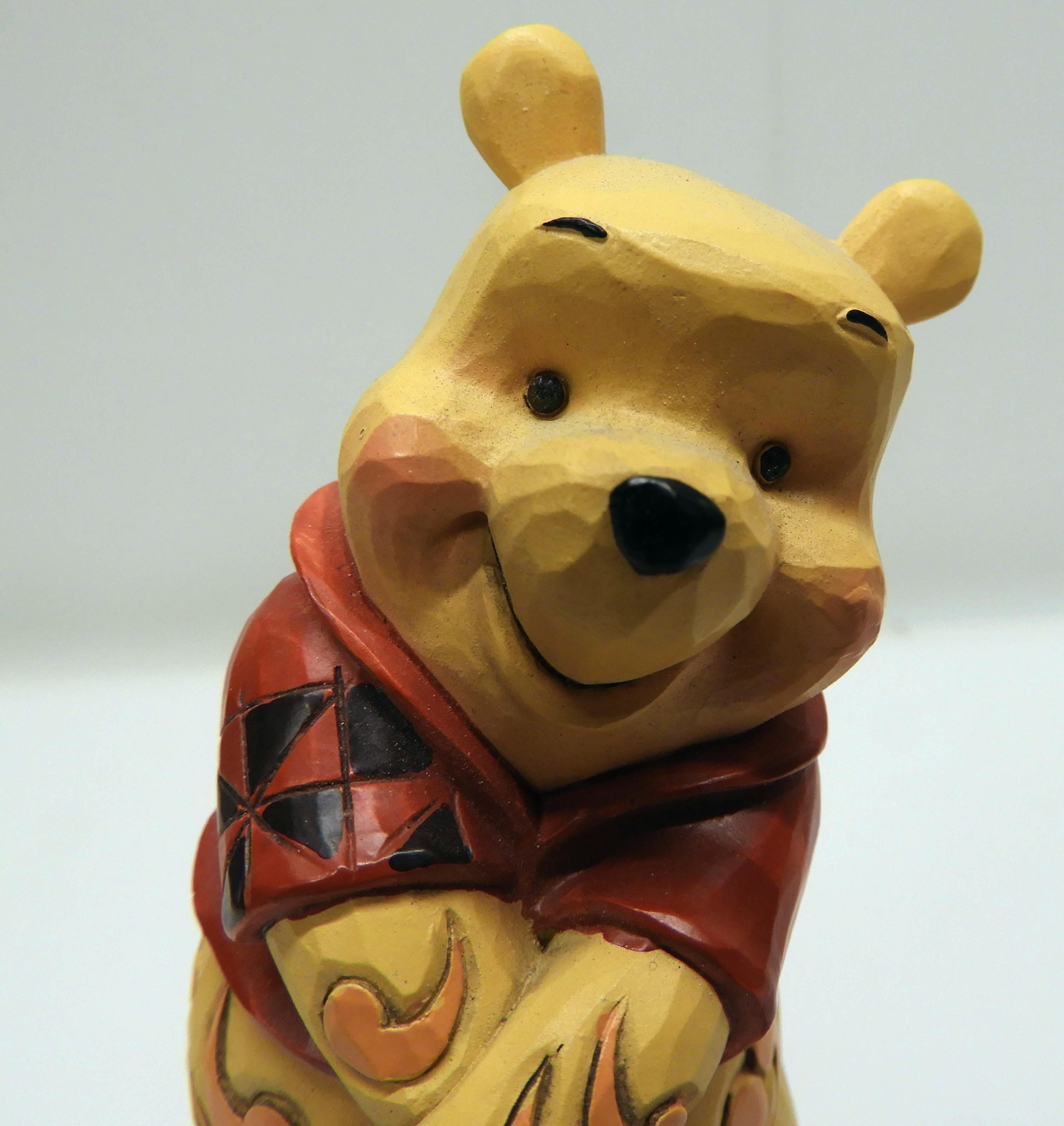Jim Shore Figurin - Winnie The Pooh - Beloved Bear - 6