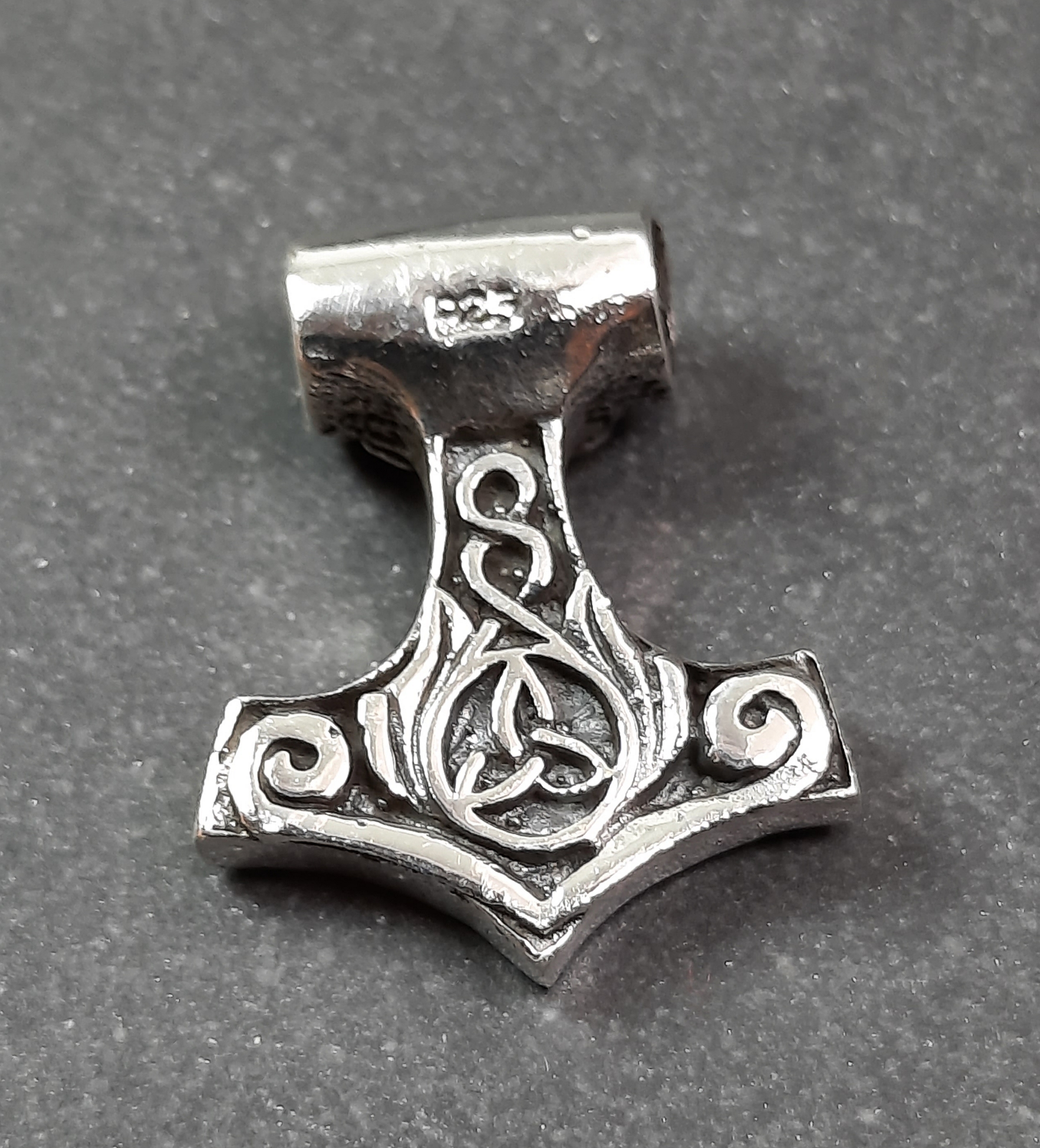 Tors hammare med Triquetra i silver - 2