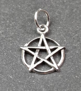 Pointed Pentagram Hänge i Silver - 15mm