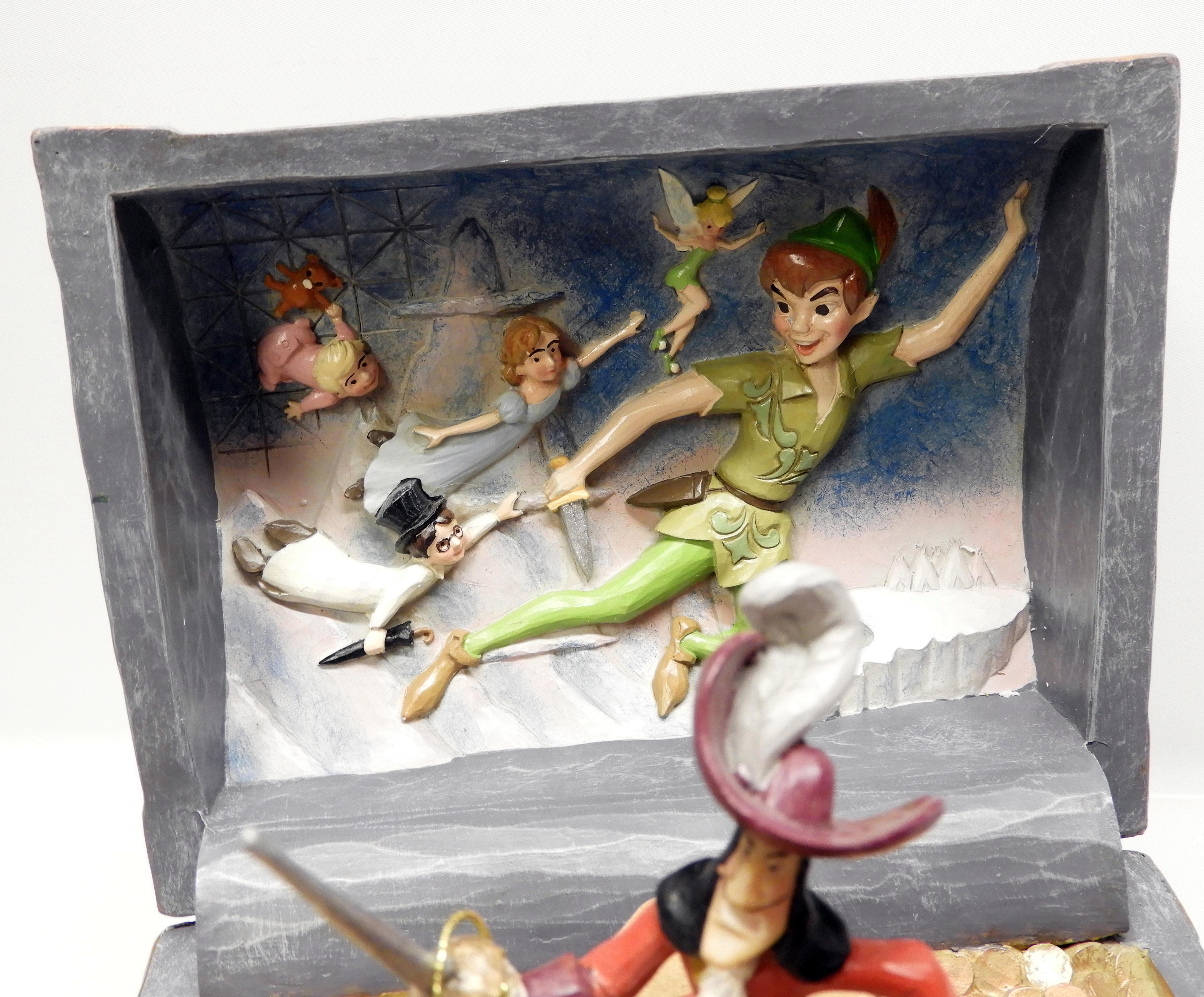 Disney Traditioner Skatt beströdd Tableau - Peter Pan Flygande Scen Figurin - 6