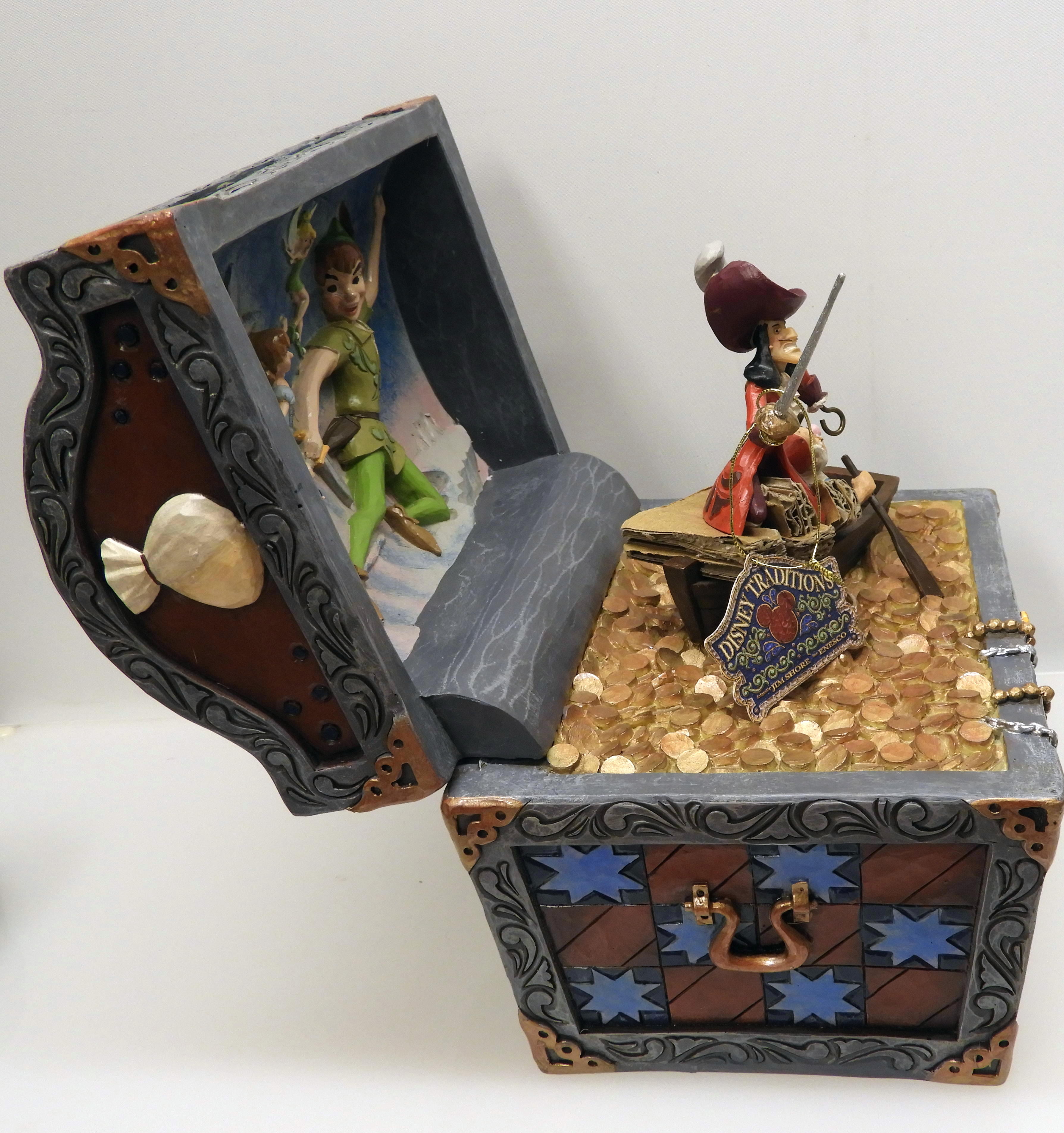 Disney Traditioner Skatt beströdd Tableau - Peter Pan Flygande Scen Figurin - 5
