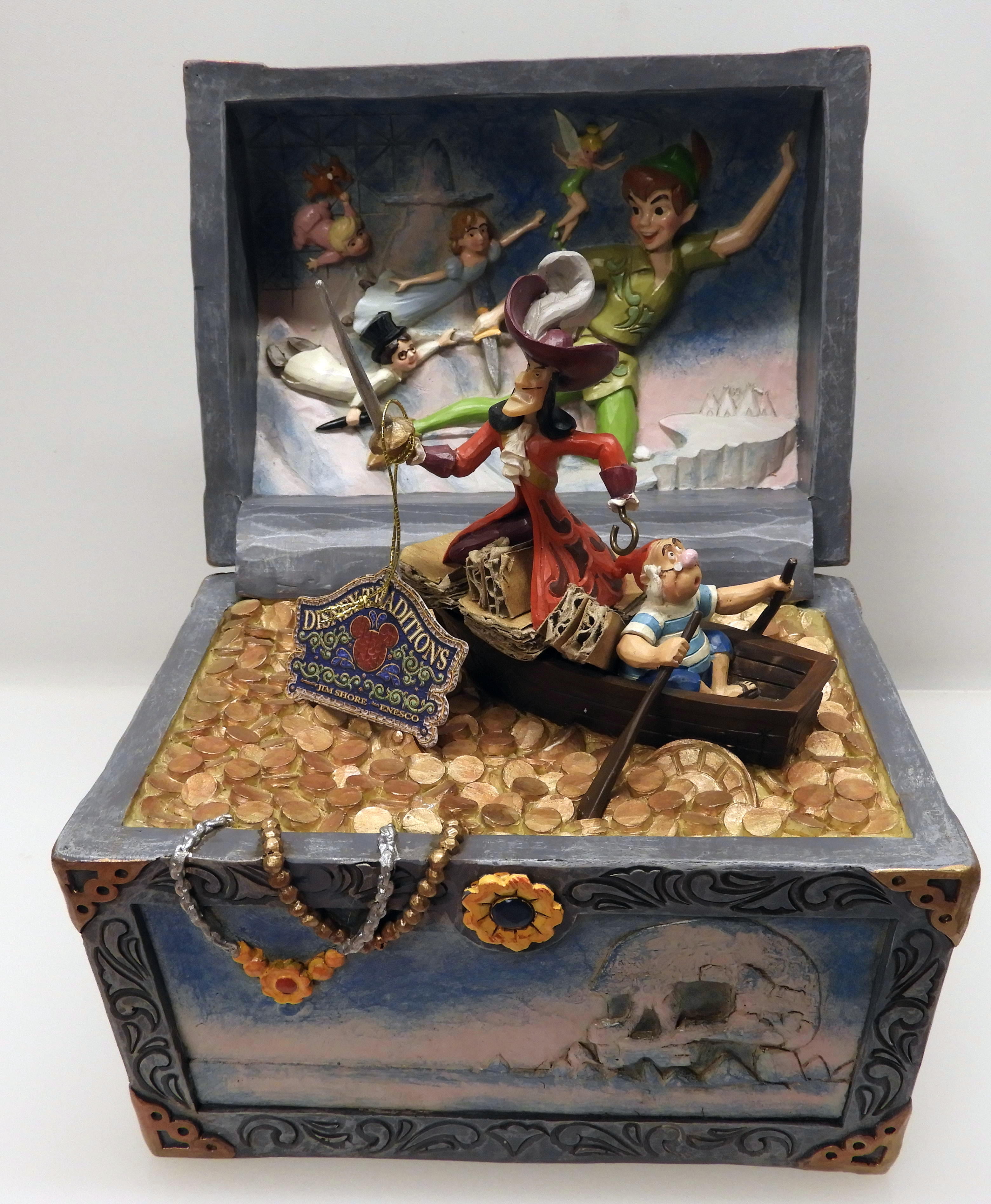 Disney Traditioner Skatt beströdd Tableau - Peter Pan Flygande Scen Figurin