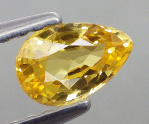 0.54 ct Underbart vacker äkta naturlig gul safir ädelsten