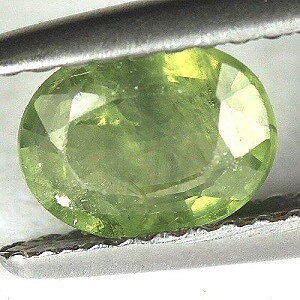 1.10 ct vacker naturlig grön safir ädelsten