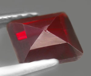 Piedra preciosa de espinela roja genuina de alta calidad muy rara de 0.83 ct - 2