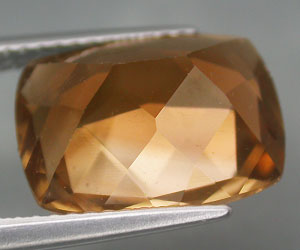 Topacio imperial sin tratar grande, lujoso y raro de 7,78 ct - 2