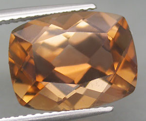 Topacio imperial sin tratar grande, lujoso y raro de 7,78 ct