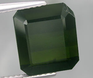 Piedra preciosa de turmalina verde cromada natural enorme de 5,74 quilates