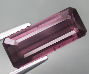 Piedra preciosa de turmalina rosa púrpura natural de lujo de 2,08 quilates