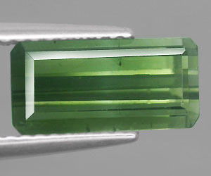 2.76 ct large luxurious natural green tourmaline gemstone