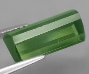 2.76 ct large luxurious natural green tourmaline gemstone - 2