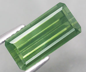 2.76 ct large luxurious natural green tourmaline gemstone - 3