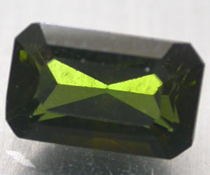 Piedra preciosa de turmalina verde cromada perfecta de lujo de 1,26 quilates - 3